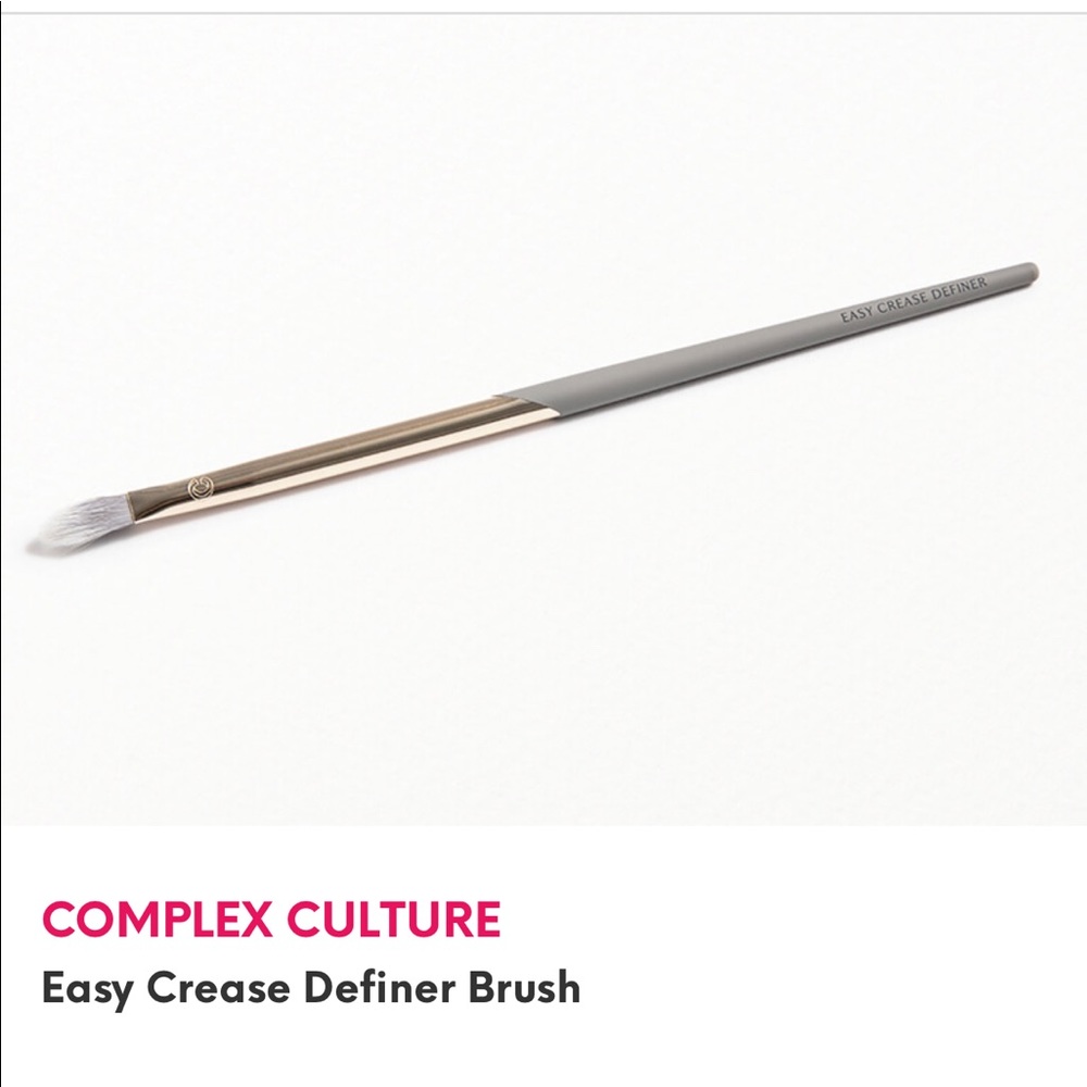 Easy Crease Definer Brush